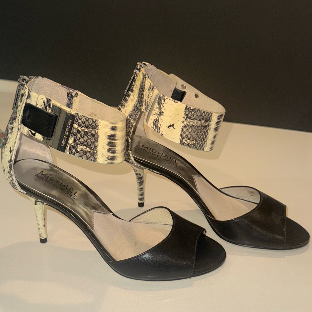 Michael Kors Black Leather Open Toe Ankle Strap Stiletto Snakeskin Print Size 6